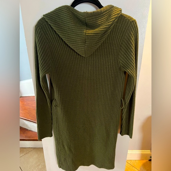 Button-up Cardigan - Picture 2 of 4